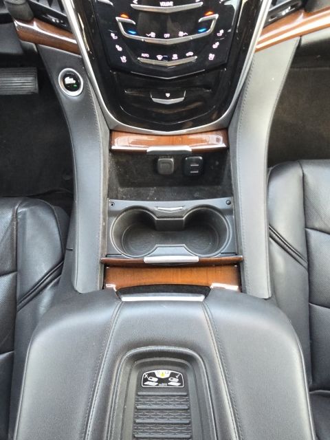 2020 Cadillac Escalade Luxury:C02590