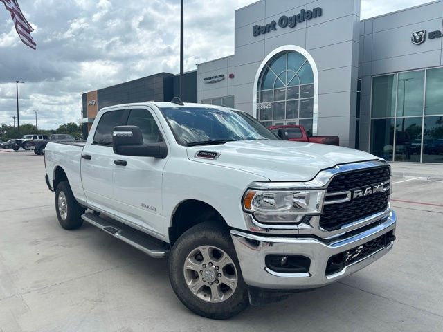 Bright White Clearcoat 2024 RAM 2500 Big Horn Crew Cab 4WD Pickup Truck Four-Wheel Drive 8-Speed Automatic