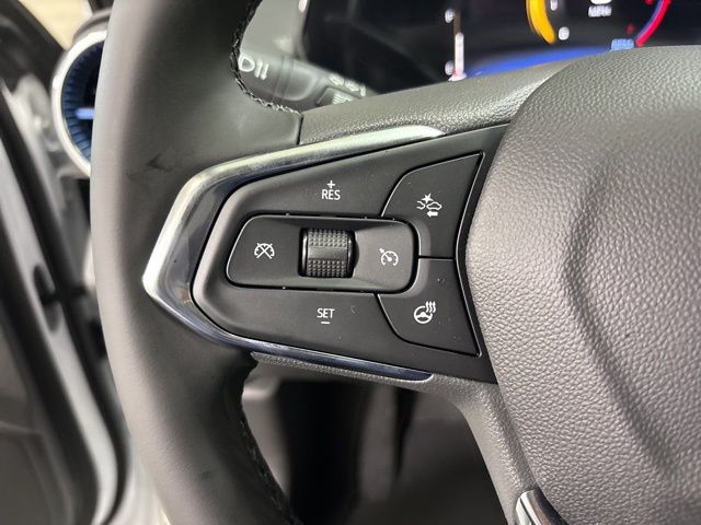 2025 Chevrolet Trax LT photo