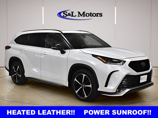 White (Wind Chill Pearl) 2022 Toyota Highlander XSE AWD SUV / Crossover All-Wheel Drive 8-Speed Automatic