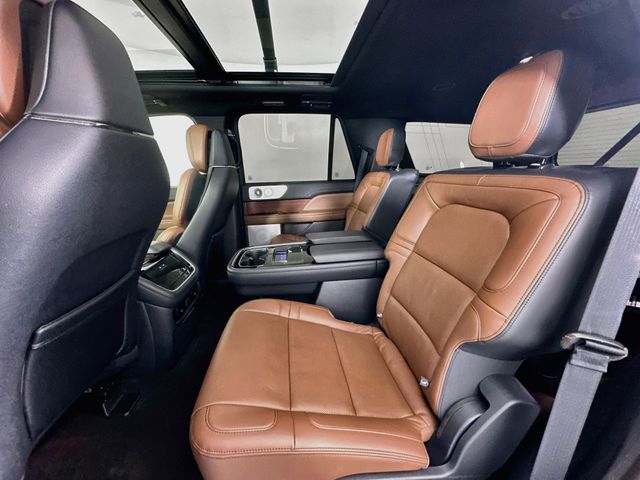Thumbnail: 2023 Lincoln Navigator - 24