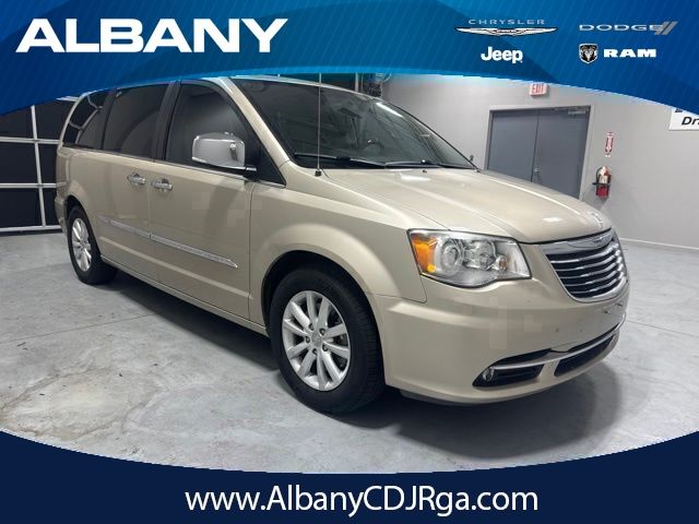 Sandstone 2015 Chrysler Town & Country Minivan Front-Wheel Drive 6-Speed Automatic