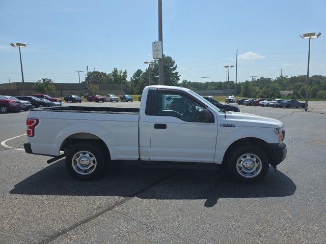 Used 2018 White Ford XL image 2