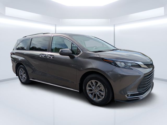 Predawn Gray Mica 2024 Toyota Sienna Minivan Front-Wheel Drive Continuously Variable Transmission