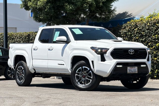 Used 2025 Toyota Tacoma Truck