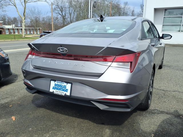 2023 Hyundai Elantra - Image 8
