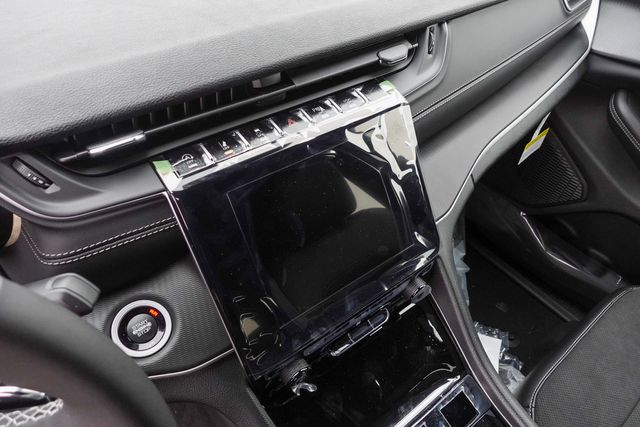 new 2025 Jeep Grand Cherokee car, priced at $40,720