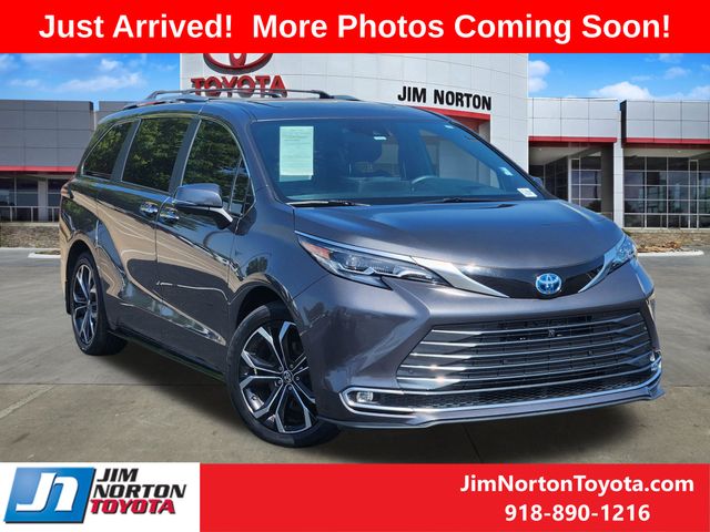 2025 Toyota Sienna Platinum 7-Passenger FWD