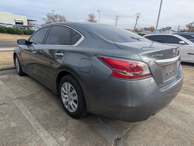 Used 2014 Nissan Altima S with VIN 1N4AL3AP7EN242065 for sale in Ridgeland, MS