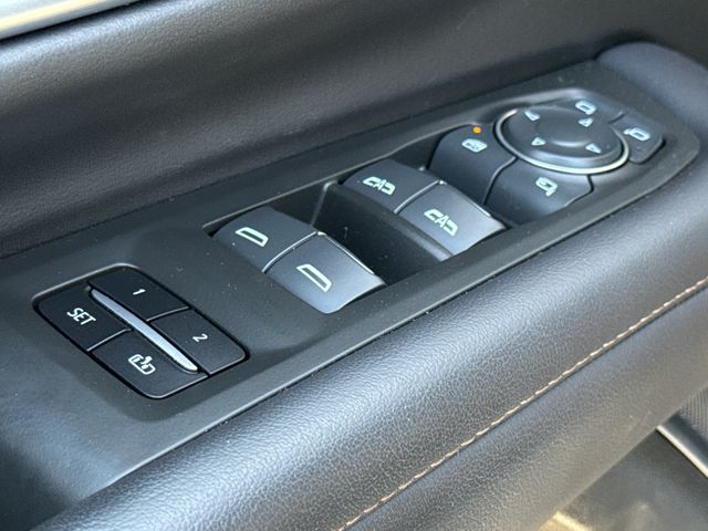 Used 2022 Gray Chevrolet High Country image 21