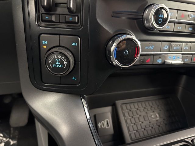 2025 Carbonized Gray Metallic Ford F-150 XLT 4X4 Truck