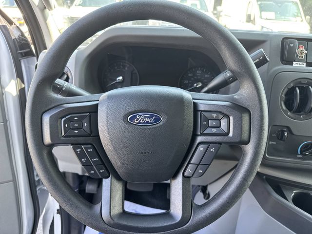 New 2027 White Ford 16FT BOX/LIFTGATE image 23