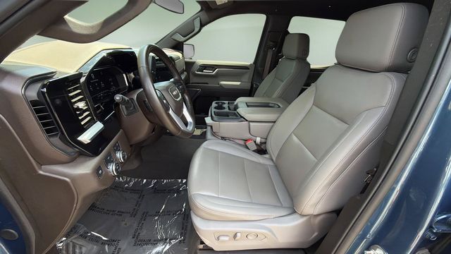 Used 2024 Blue GMC SLT image 18
