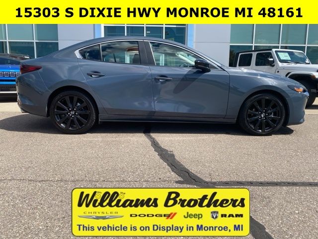 2024 Mazda Mazda3 2.5 S Carbon Edition - Gray Metallic exterior view 4