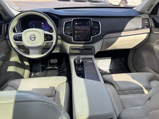 2023 Volvo XC90 Ultimate photo 9