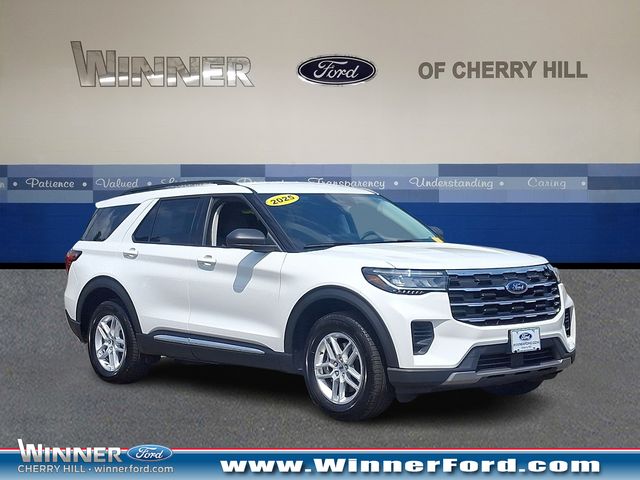 2025 Ford Explorer Active AWD