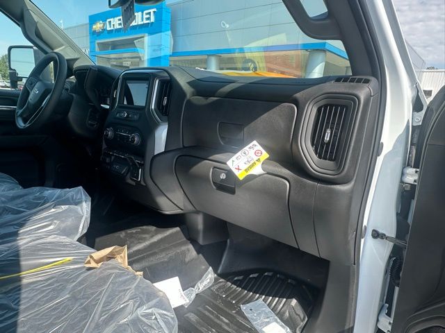 2024 Chevrolet Silverado 2500HD Work Truck photo