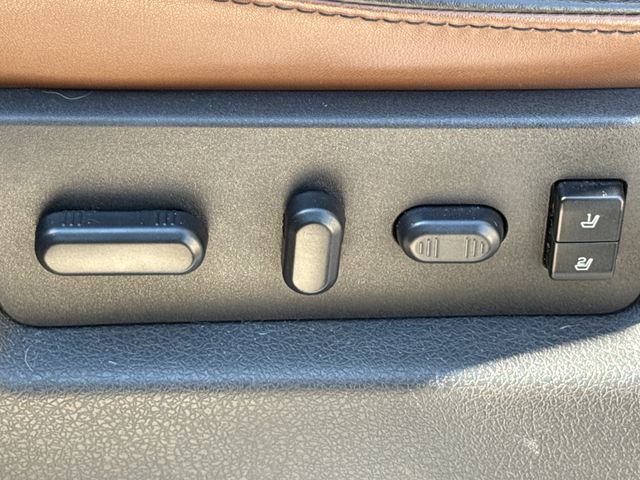 Used 2013 Brown Ford Platinum image 20