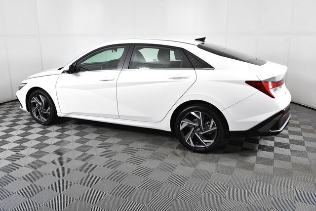 Elantra Hybrid Limited