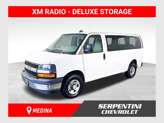 Summit White 2017 Chevrolet Express Van Rear-Wheel Drive 6-Speed Automatic Overdrive