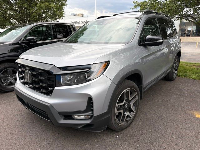 Lunar Silver Metallic 2023 Honda Passport SUV / Crossover All-Wheel Drive 9-Speed Automatic