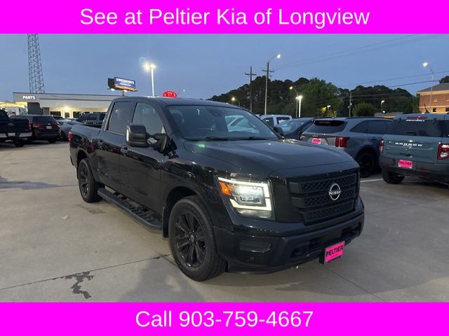 2023 Nissan Titan SV Crew Cab 4WD