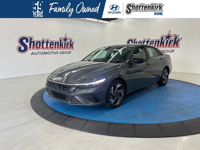 Ecotronic Gray 2025 Hyundai Elantra Sedan Front-Wheel Drive Continuously Variable Transmission