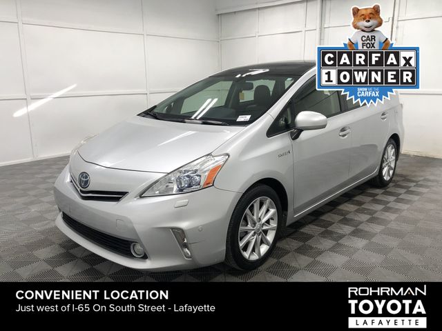 2013 Toyota Prius v Five 2