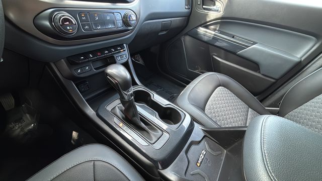 Used 2022 Black Chevrolet Z71 image 14