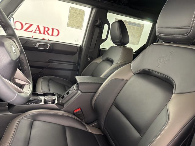 2025 Azure Gray Metallic Tri-Coat Ford Bronco Outer Banks 4X4 SUV