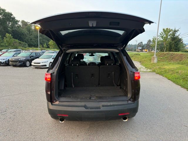 2021 Chevrolet Traverse LT Red at Bob Ruth Ford