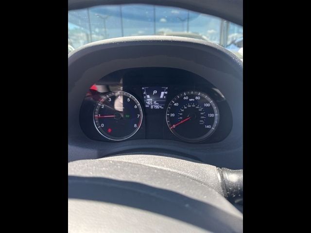2013 Hyundai Accent GS 4-Door Hatchback FWD