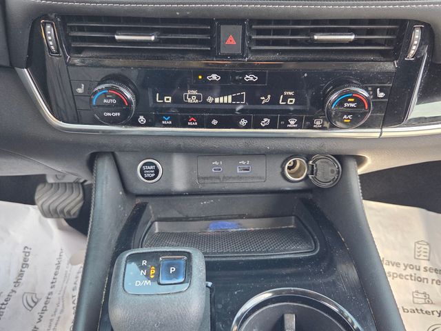 Used 2022 Gray Nissan SL image 19