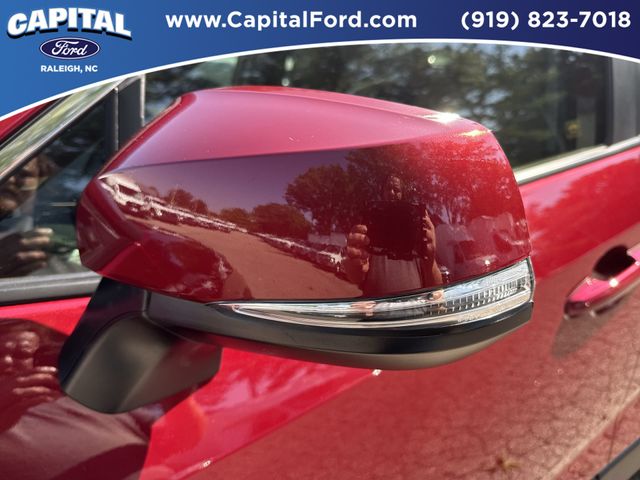 Used 2025  Toyota XLE Premium image 12