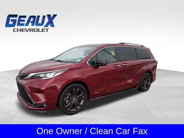 Red (Ruby Flare Pearl) 2021 Toyota Sienna XSE 7-Passenger FWD Minivan Front-Wheel Drive Continuously Variable Transmission