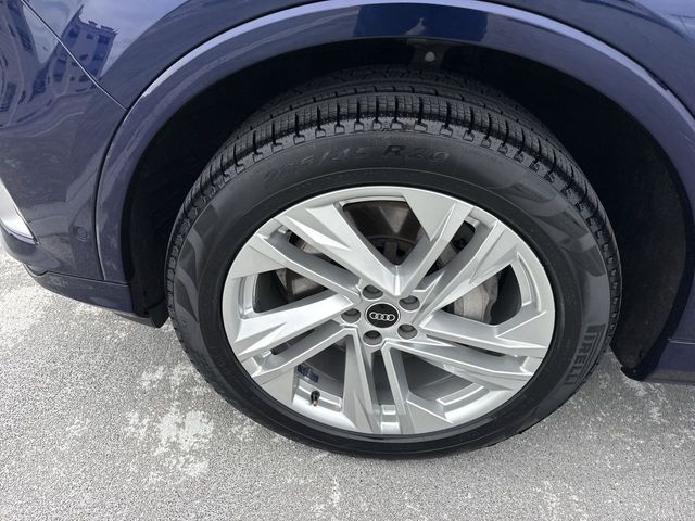 2021 Audi Q7 - $31,588
