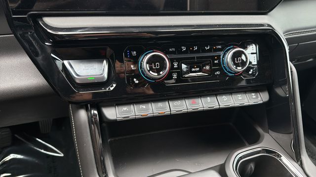 Used 2023 Silver GMC AT4X image 31