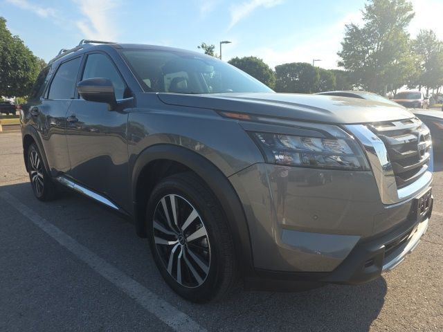 Gray (Gun Metallic) 2025 Nissan Pathfinder SUV / Crossover Front-Wheel Drive 9-Speed Automatic