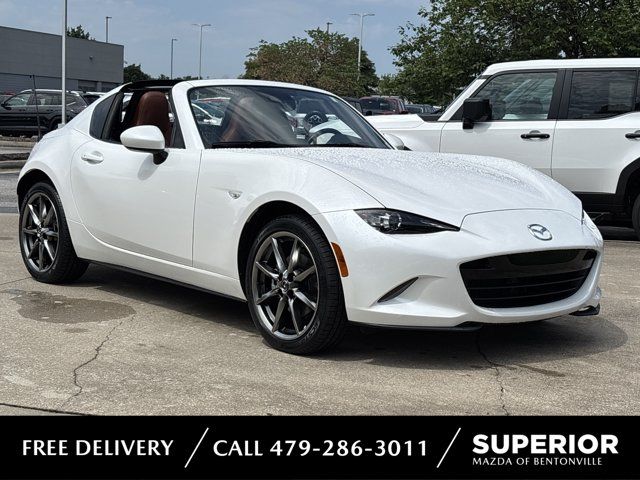 Snowflake White Pearl Mica 2023 Mazda MX-5 Miata Convertible Rear-Wheel Drive 6-Speed Manual