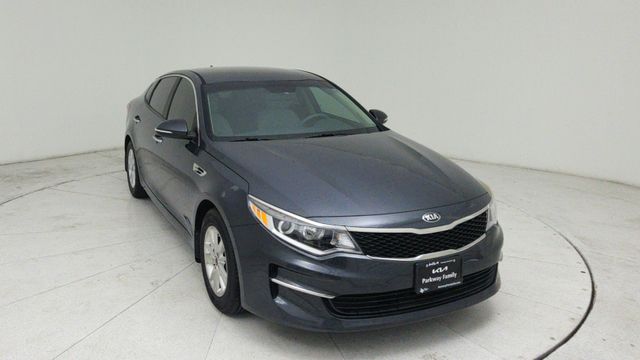 2016 Kia Optima LX Green at Autostrade
