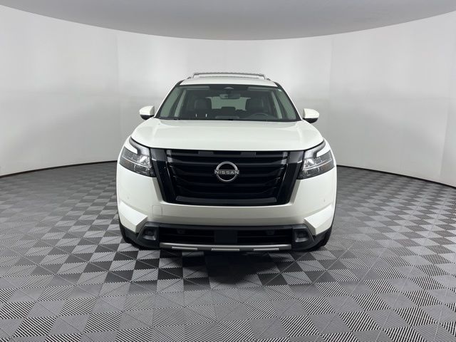 2023 Nissan Pathfinder SL 3