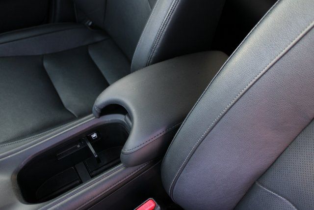 Used 2020  Honda Touring image 29