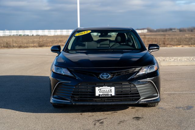 2023 Toyota Camry LE 2