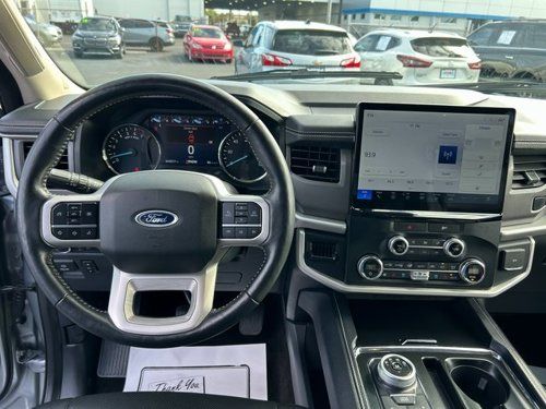 2022 Ford Expedition Max XLT 28