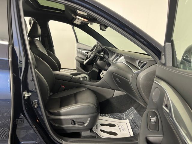 Certified Used 2025 Blue INFINITI LUXE image 37