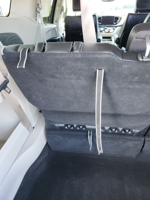 Used 2023 Black Chrysler Limited image 38