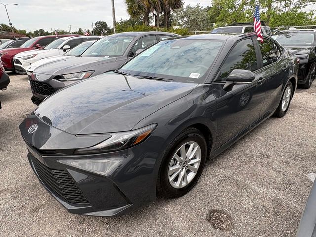 2026 Toyota Camry LE - Photo 11
