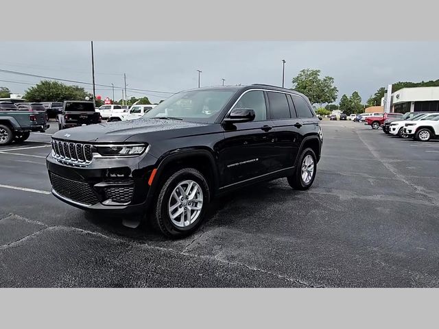 2025 Jeep Grand Cherokee Laredo X 4x4