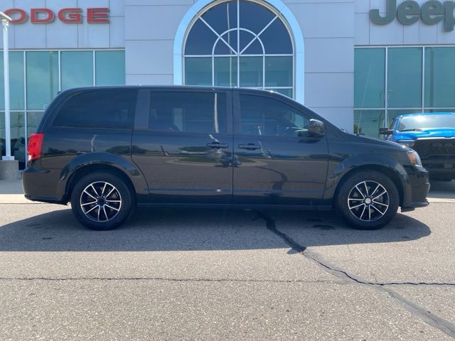 2019 Dodge Grand Caravan GT - Onyx Black exterior view 5