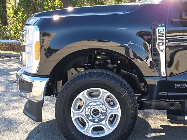 New 2026 Black Ford XLT image 5